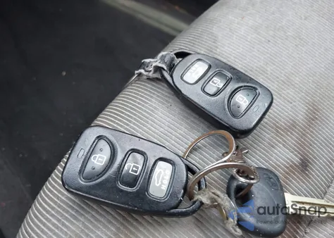 2017 Hyundai Elantra Se из США, поврежденный, VIN KMHD84LF8HU412782